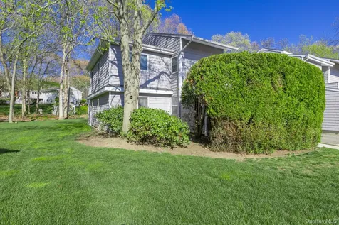 11 Vista Drive Manorville NY 11949