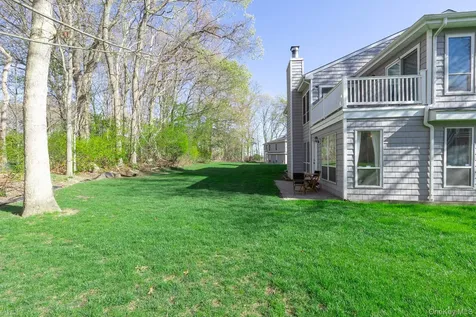 11 Vista Drive Manorville NY 11949