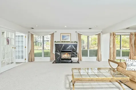 11 Vista Drive Manorville NY 11949