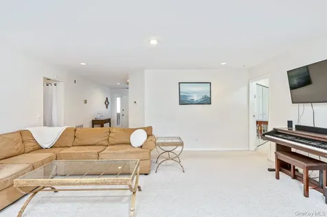 11 Vista Drive Manorville NY 11949