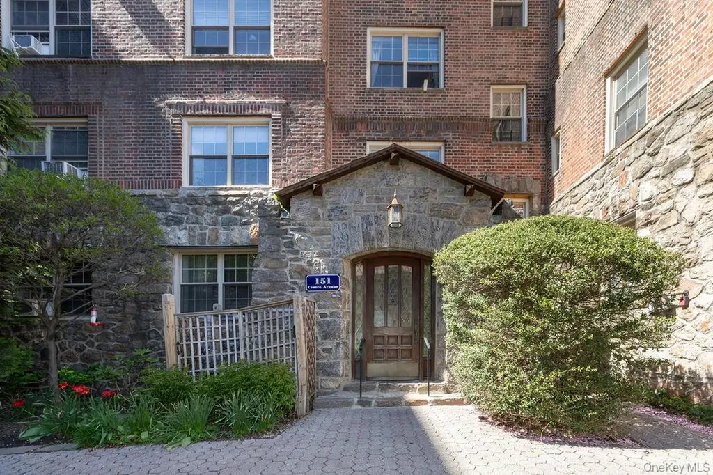 151 Centre Avenue New Rochelle NY 10805