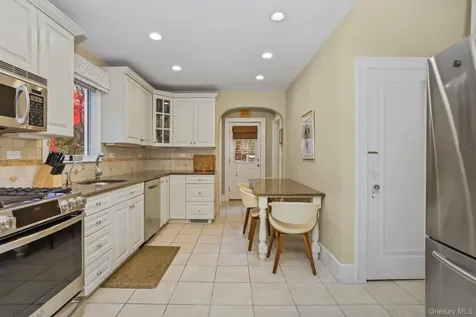10 Grandview Avenue Pleasantville NY 10570