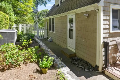 10 Grandview Avenue Pleasantville NY 10570