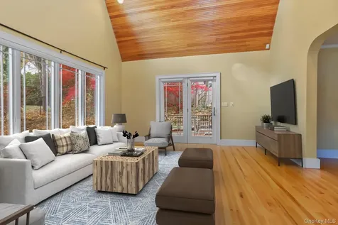 10 Grandview Avenue Pleasantville NY 10570