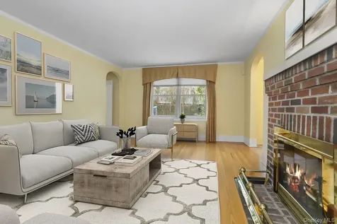 10 Grandview Avenue Pleasantville NY 10570
