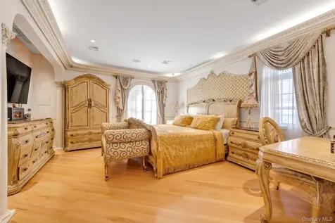 7207 112th Street Forest Hills NY 11375