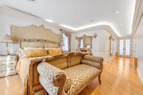 7207 112th Street Forest Hills NY 11375