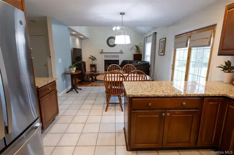62 Meadowbrook Court Patterson NY 12563