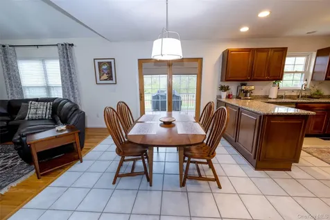 62 Meadowbrook Court Patterson NY 12563