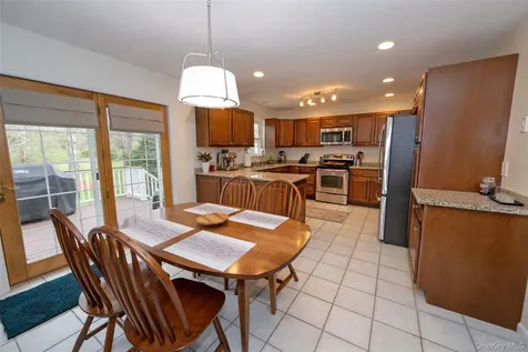 62 Meadowbrook Court Patterson NY 12563