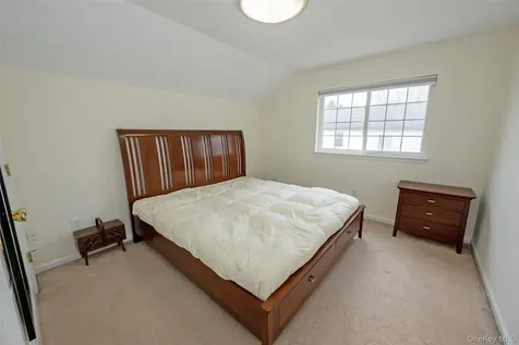 62 Meadowbrook Court Patterson NY 12563