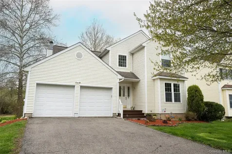 62 Meadowbrook Court Patterson NY 12563
