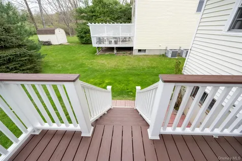 62 Meadowbrook Court Patterson NY 12563