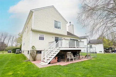 62 Meadowbrook Court Patterson NY 12563