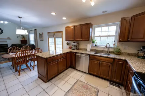 62 Meadowbrook Court Patterson NY 12563