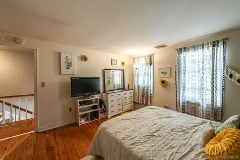 24 E Market Street Hyde Park NY 12538