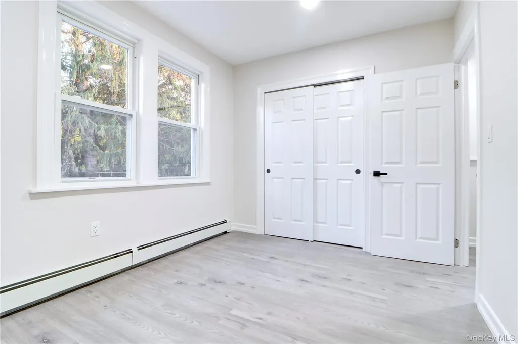 6532 80 Avenue Glendale NY 11385