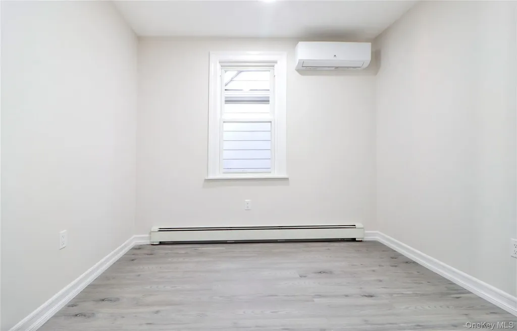 6532 80 Avenue Glendale NY 11385