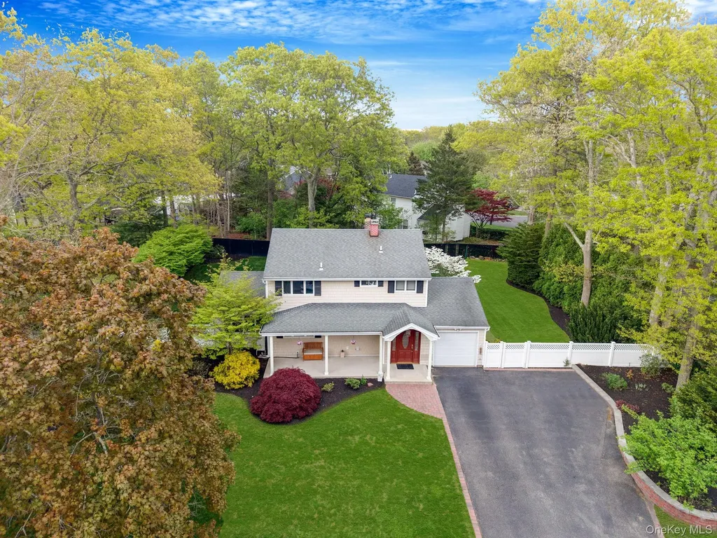37 Marc Drive Ridge NY 11961