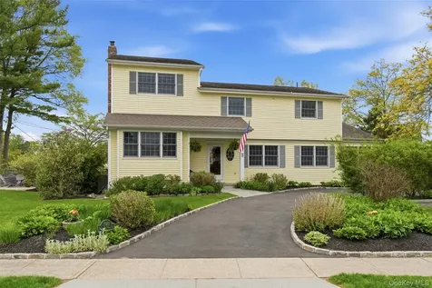 2 W Oak Hill Drive Oyster Bay NY 11771