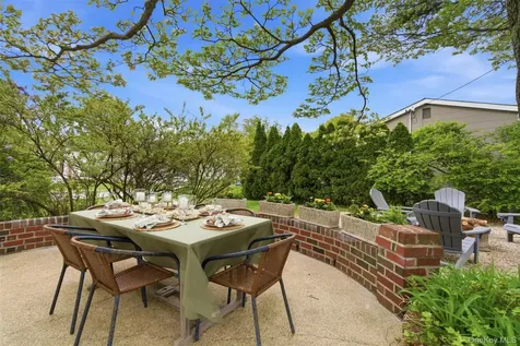 2 W Oak Hill Drive Oyster Bay NY 11771
