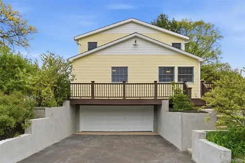 2 W Oak Hill Drive Oyster Bay NY 11771
