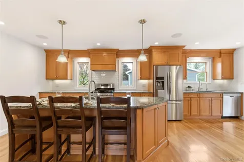 2 W Oak Hill Drive Oyster Bay NY 11771