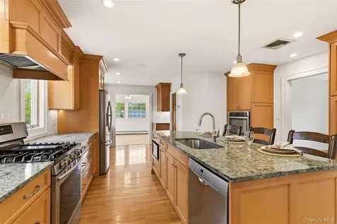 2 W Oak Hill Drive Oyster Bay NY 11771