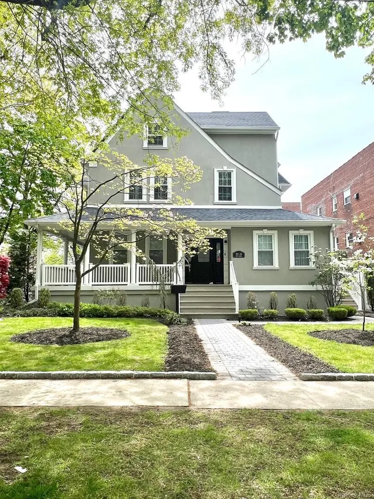 Bayside NY 11361