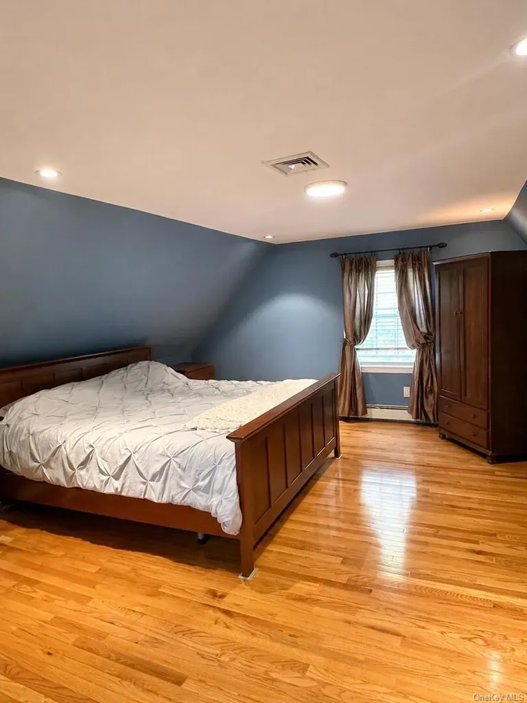 Bayside NY 11361