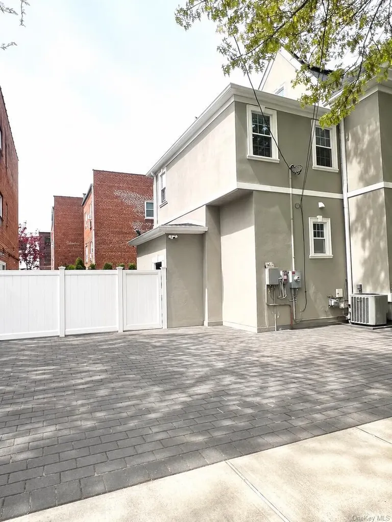 Bayside NY 11361