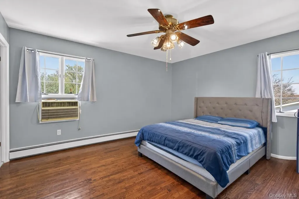 12 Weather Vane Way Middletown NY 10940