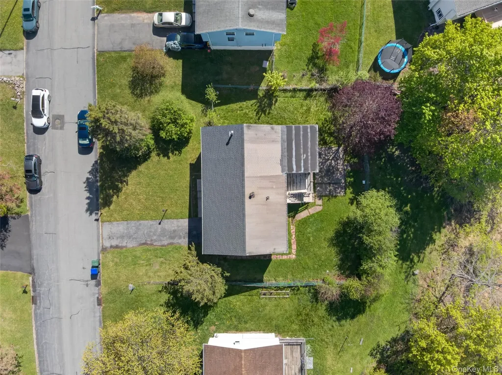 12 Weather Vane Way Middletown NY 10940