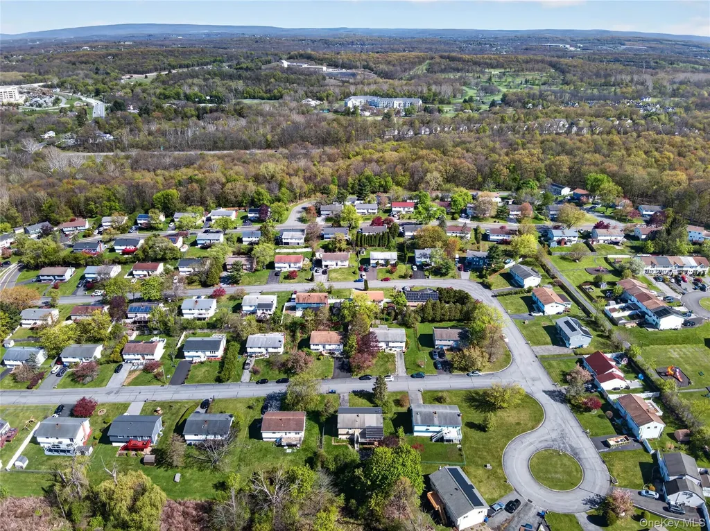 12 Weather Vane Way Middletown NY 10940