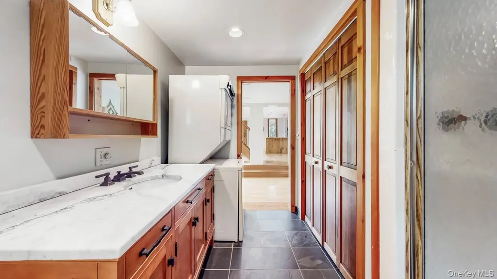 376 Abbey Road Mount Tremper NY 12457