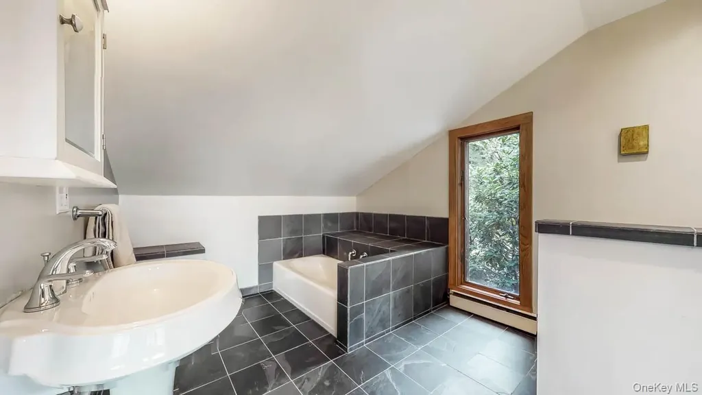 376 Abbey Road Mount Tremper NY 12457