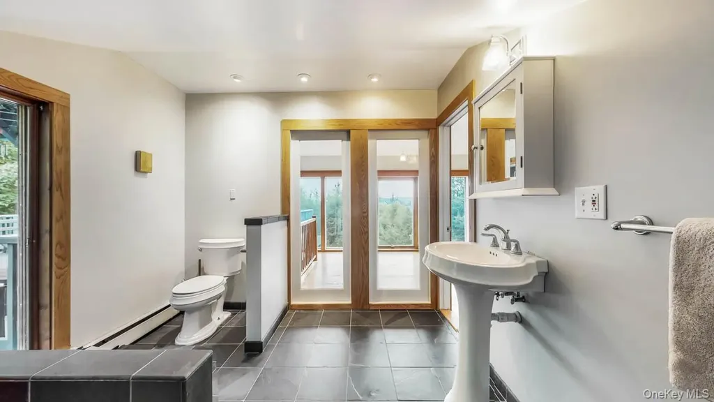 376 Abbey Road Mount Tremper NY 12457