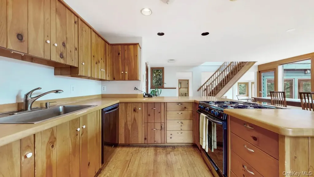 376 Abbey Road Mount Tremper NY 12457