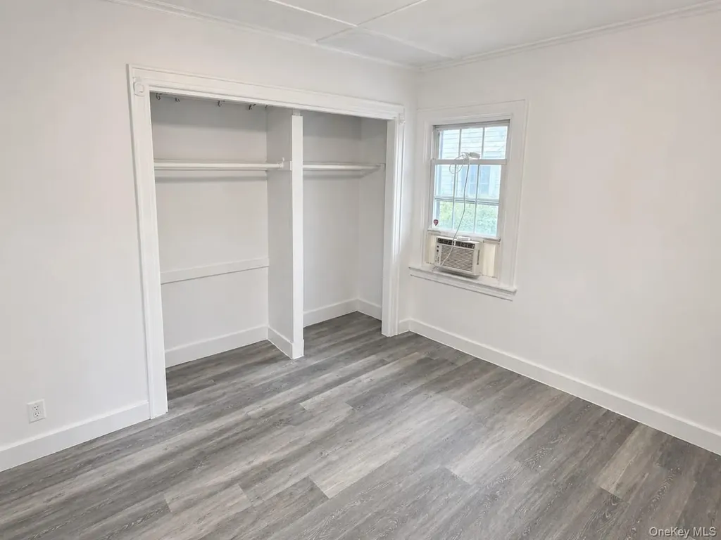 48 E Rosebud Avenue Merrick NY 11566