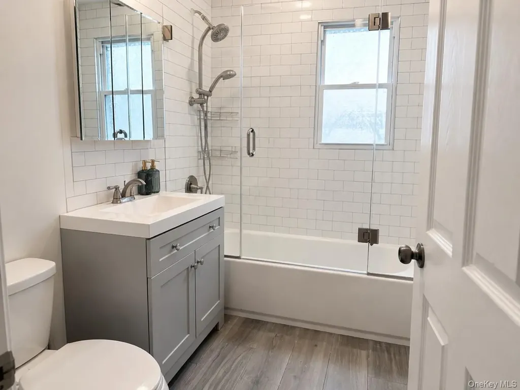 48 E Rosebud Avenue Merrick NY 11566