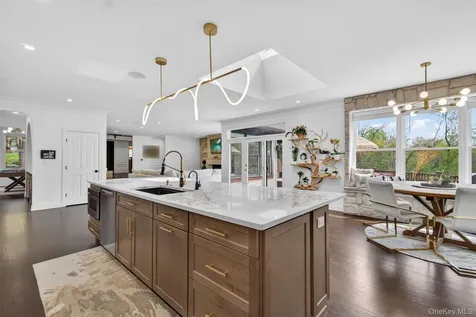 237 South Mountain Road New City NY 10956