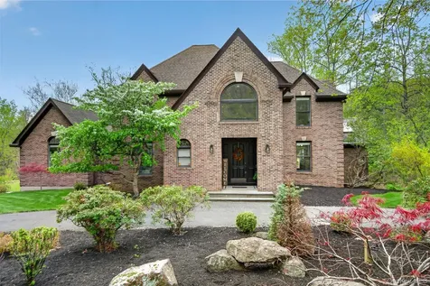 237 South Mountain Road New City NY 10956