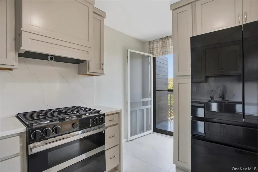 2287 Johnson Avenue Bronx NY 10463