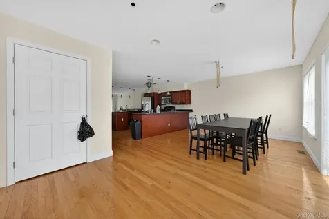 27 Estate Court White Lake NY 12786