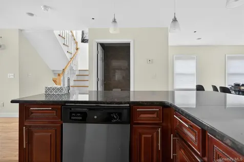27 Estate Court White Lake NY 12786