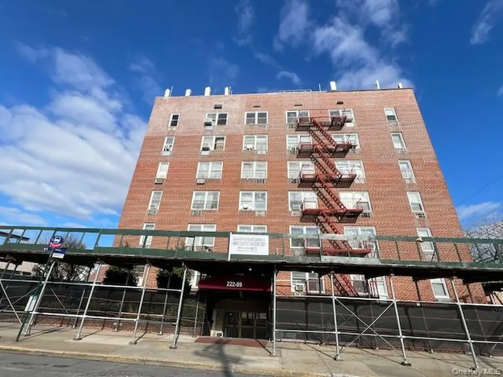 222-89 Braddock Avenue Bellerose NY 11428