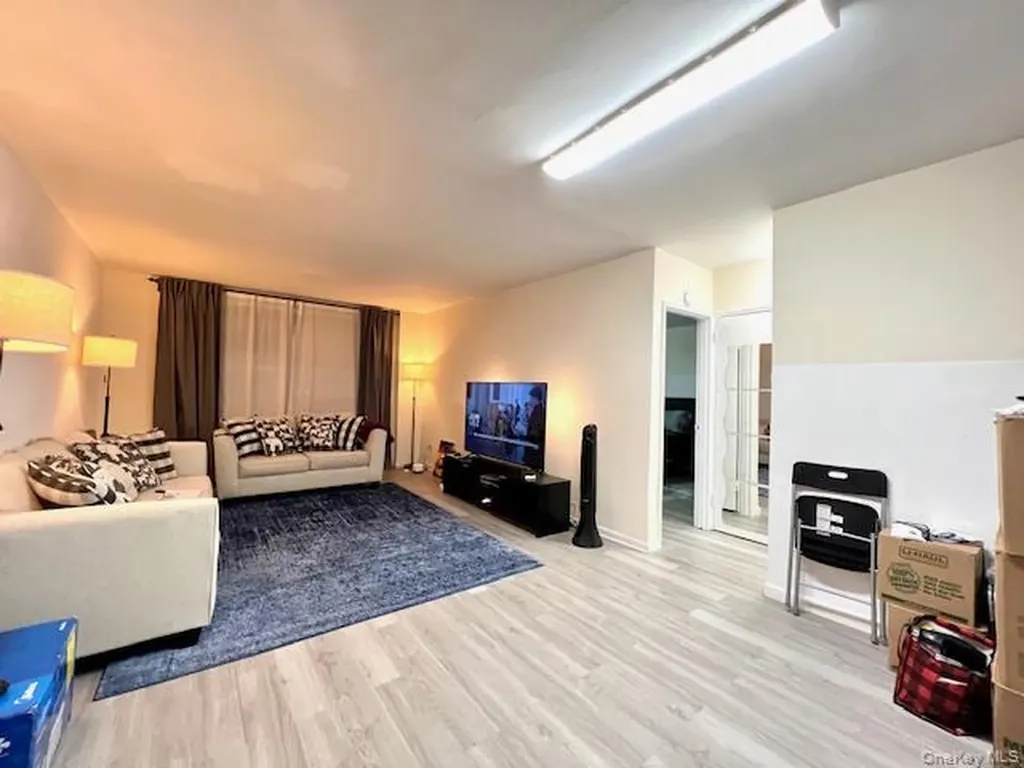 222-89 Braddock Avenue Bellerose NY 11428