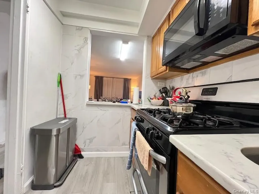 222-89 Braddock Avenue Bellerose NY 11428
