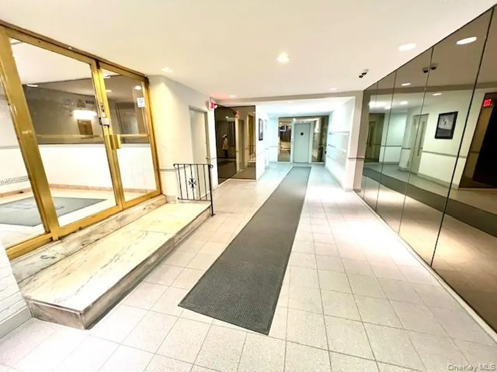 222-89 Braddock Avenue Bellerose NY 11428