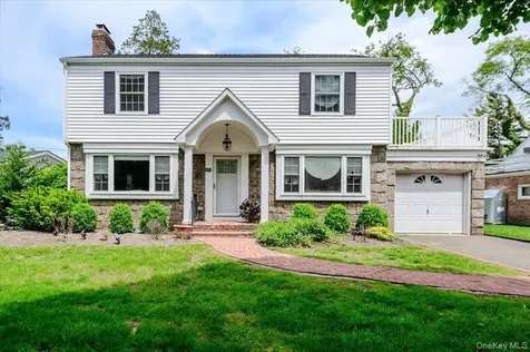 427 Westminster Road Rockville Centre NY 11570